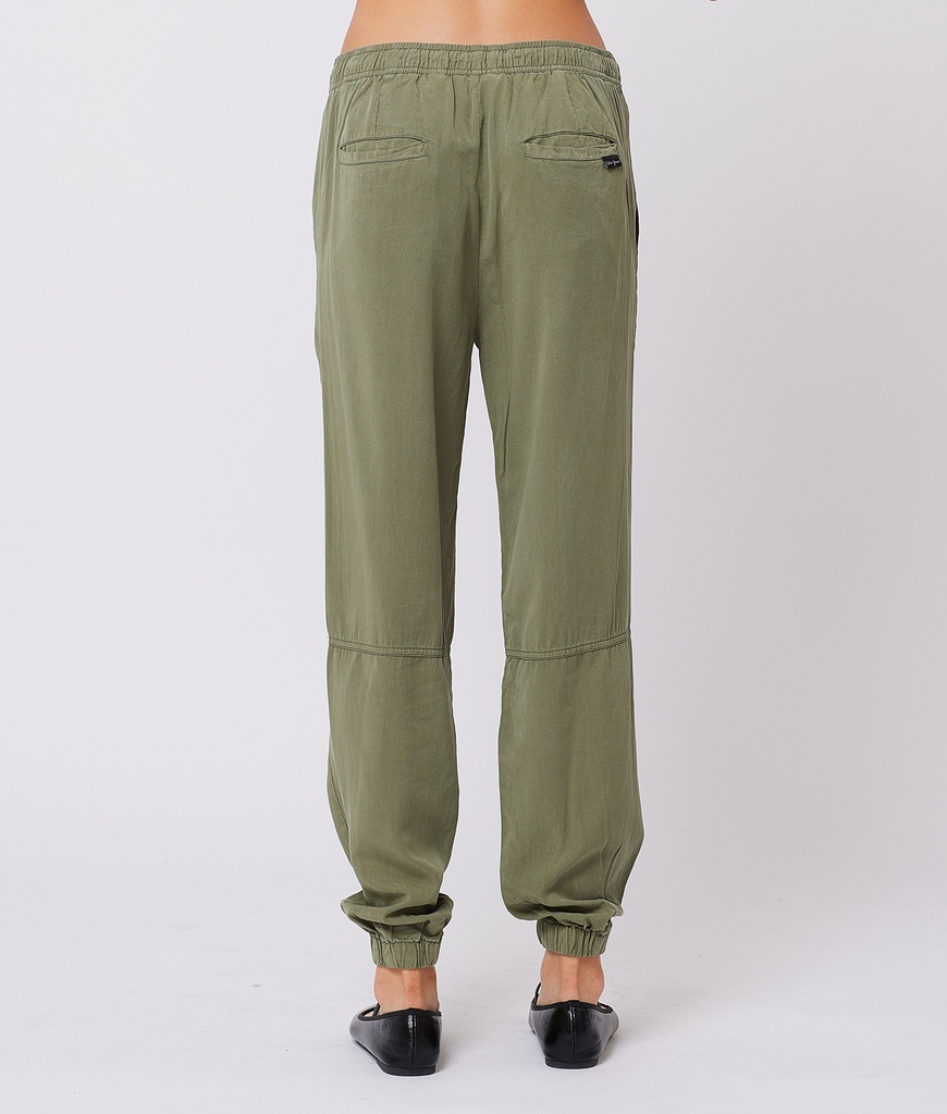 22O015-O16C273-5.jpg